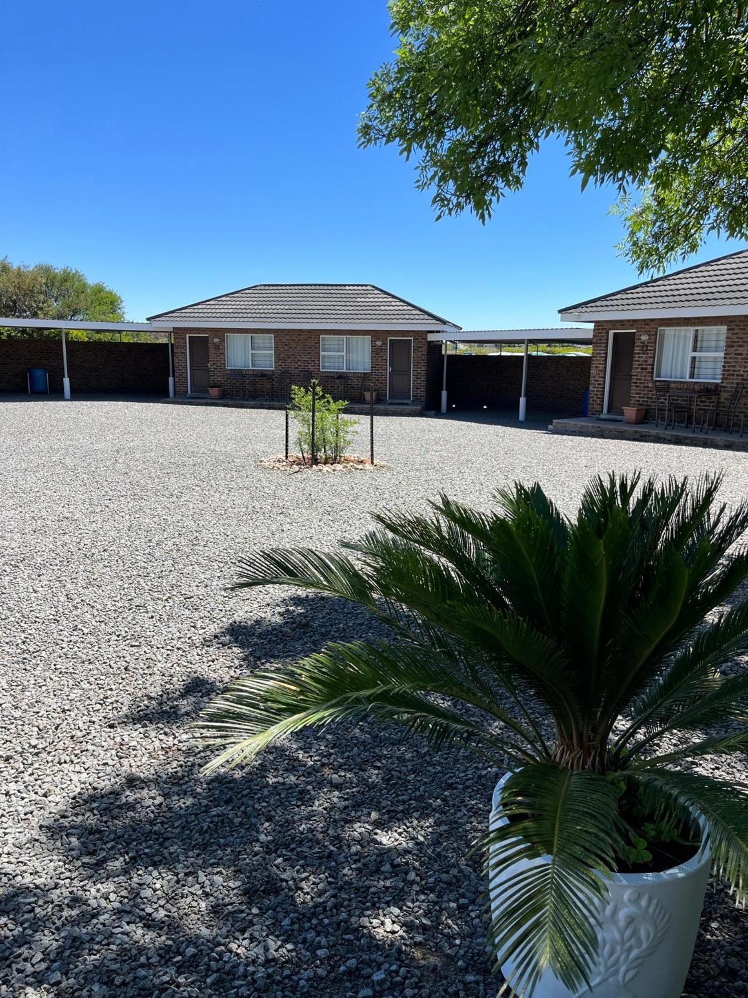 Sunset Chalets Colesberg Bagian luar foto