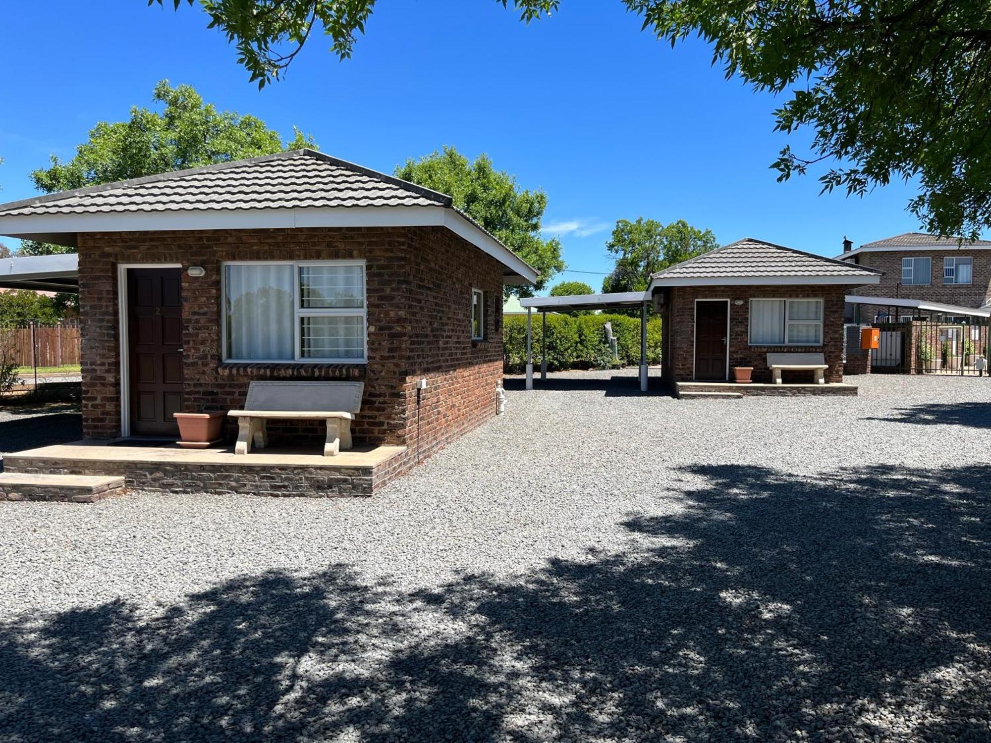 Sunset Chalets Colesberg Bagian luar foto