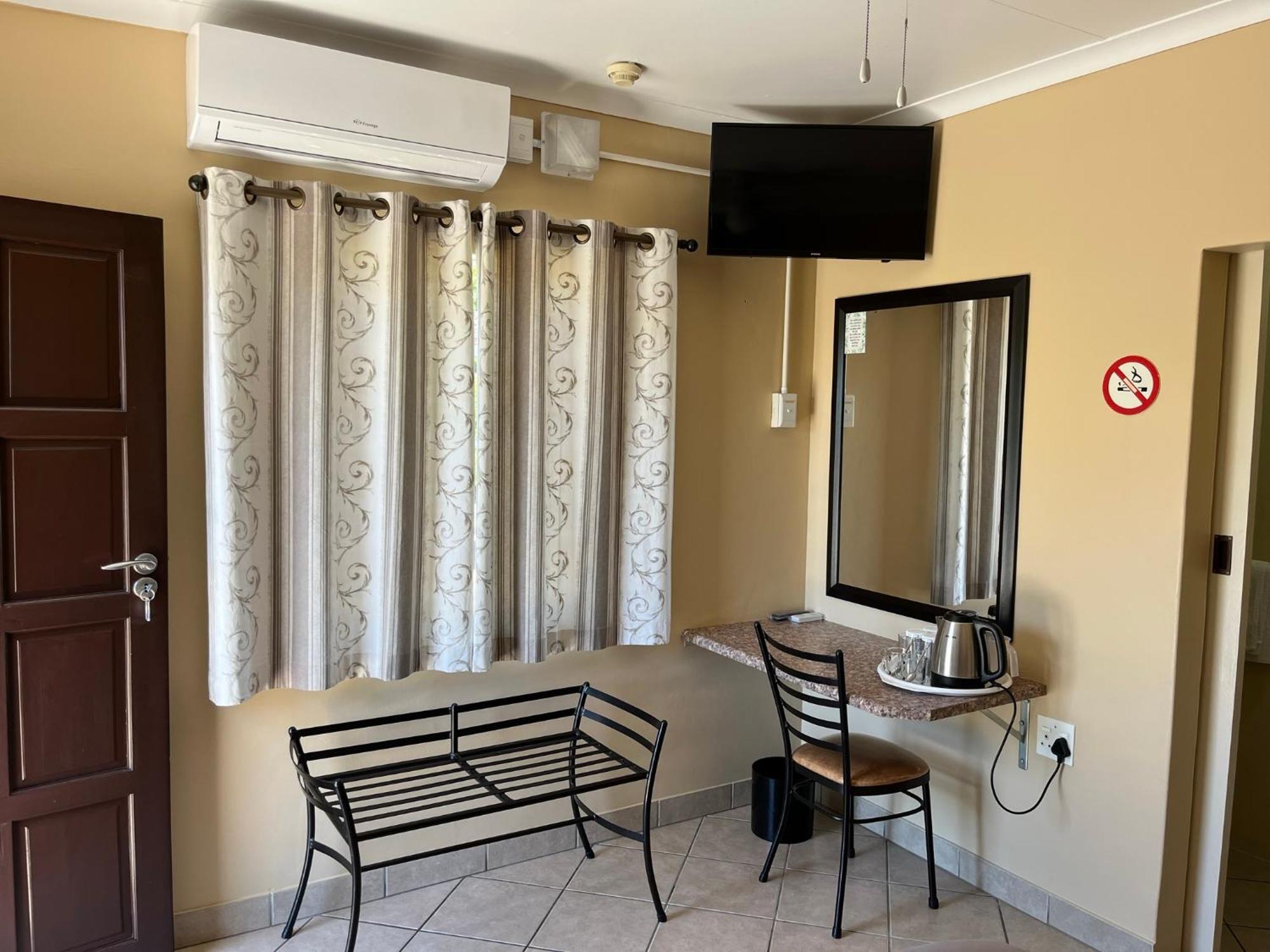 Sunset Chalets Colesberg Bagian luar foto