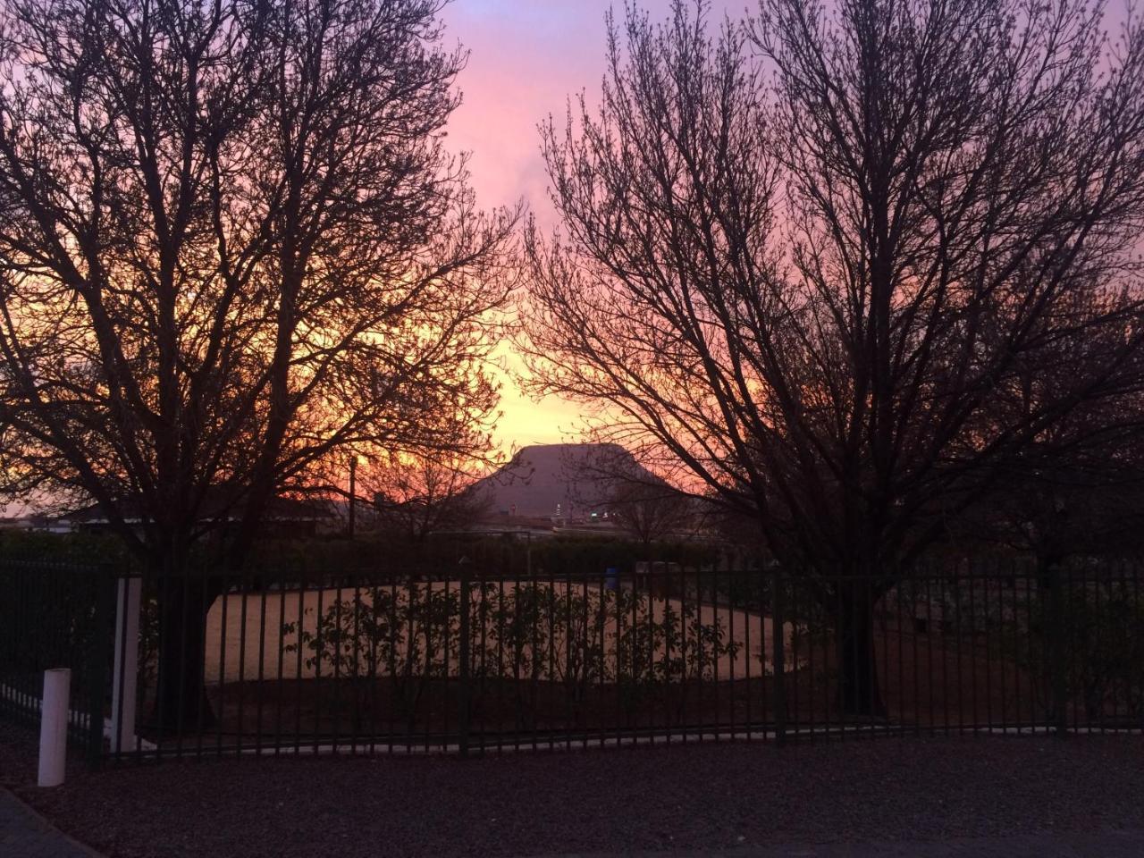 Sunset Chalets Colesberg Bagian luar foto