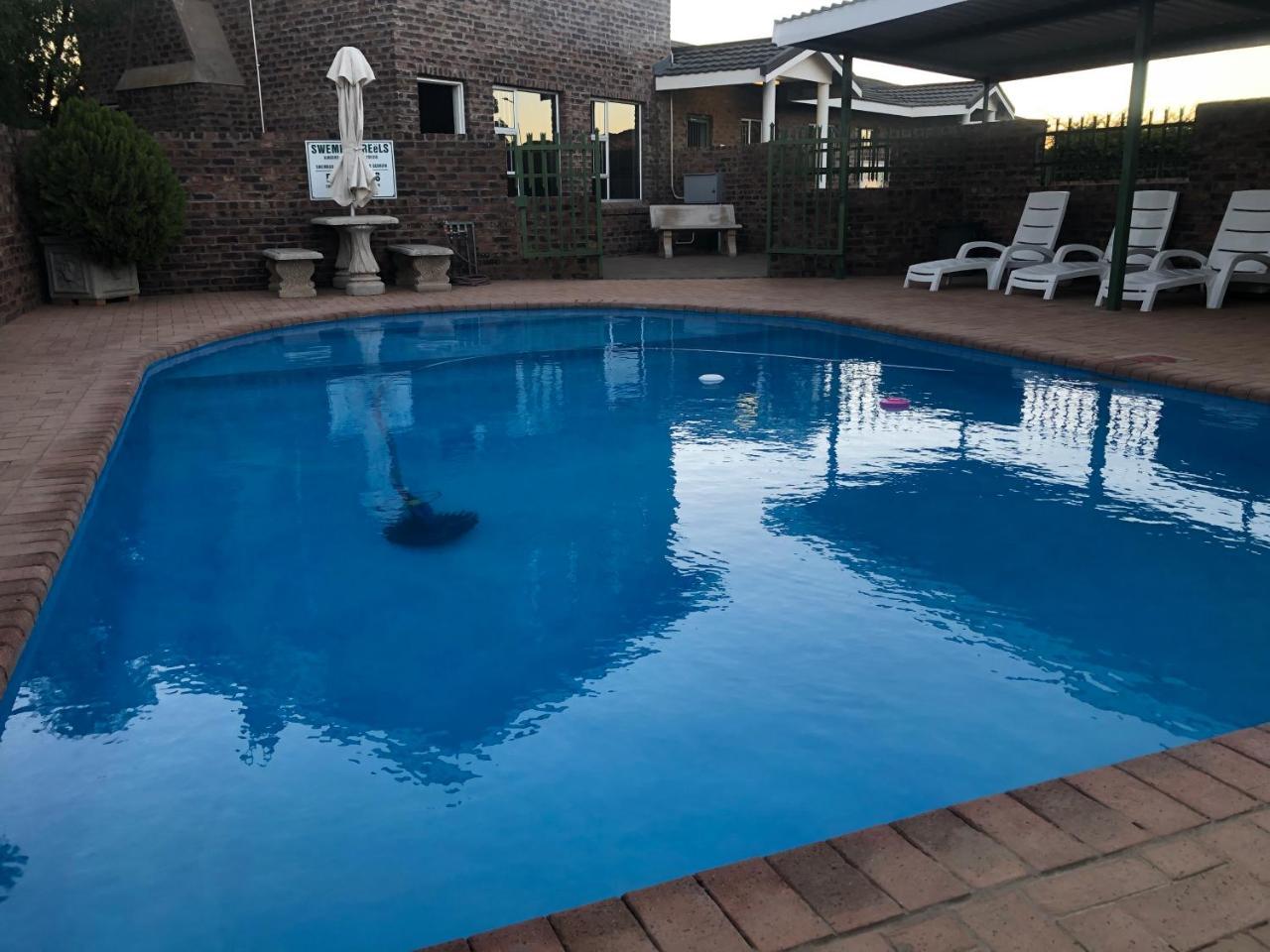 Sunset Chalets Colesberg Bagian luar foto